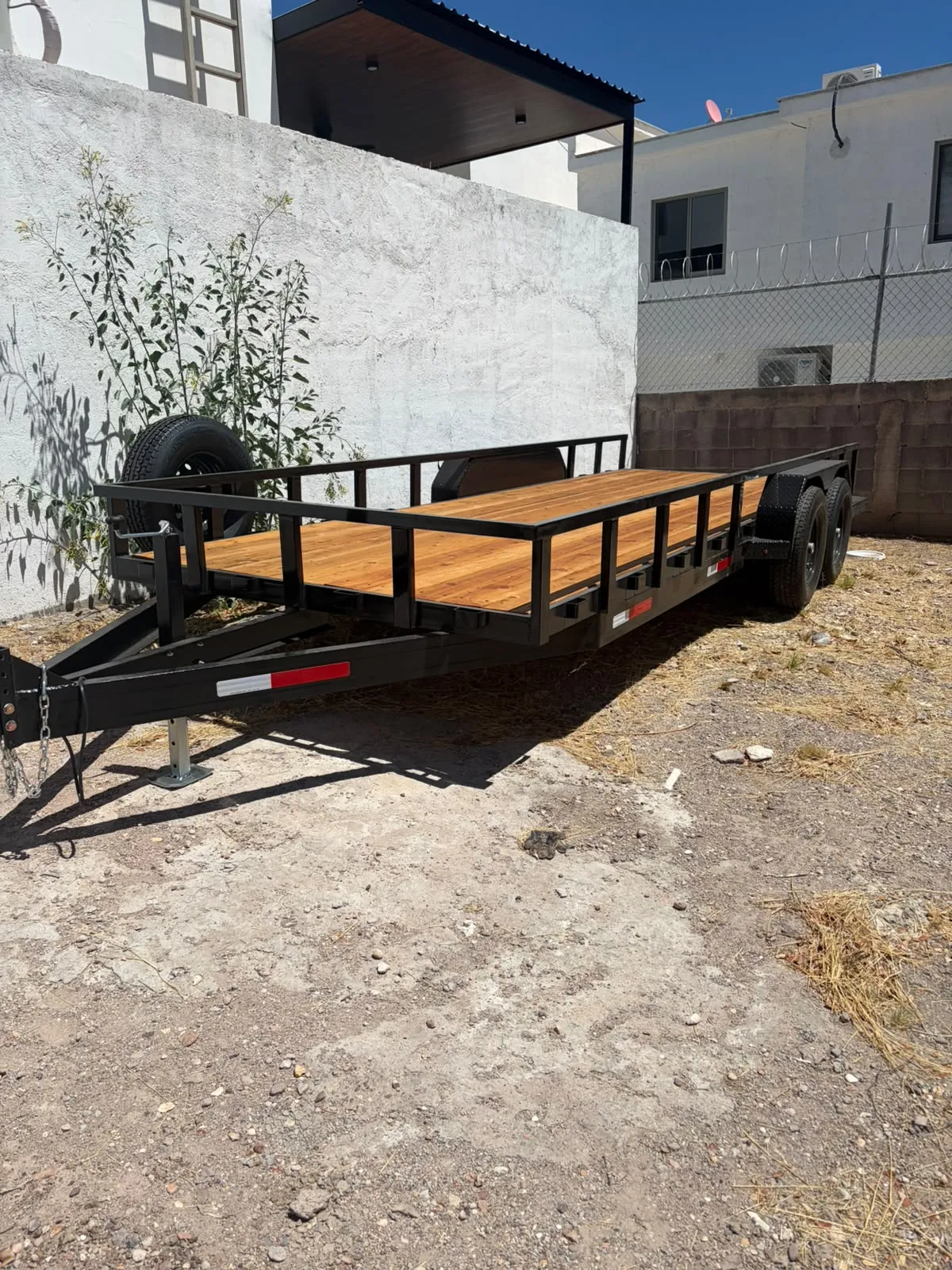 Remolque cama baja 7x20 pies
